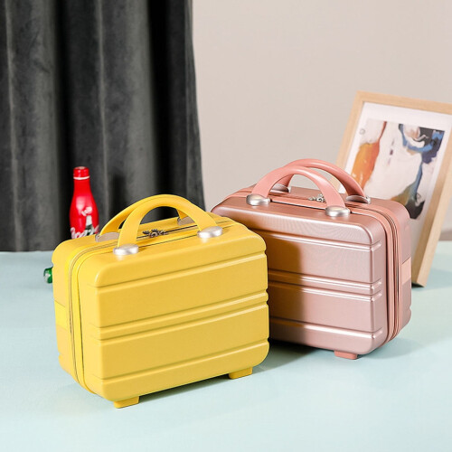 Mini reisetui voor make-up, klein en draagbaar. 2