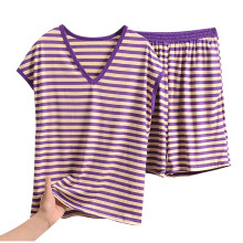 Gestreifter Damen-Schlafanzug mit V-Ausschnitt und Taschen, Größen XL-5XL