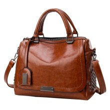 Dámska crossbody kabelka hnedá, jednofarebná, cez rameno