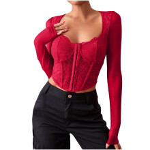 Top corset vintage bordô com mangas e detalhes em renda.