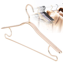 Dresshenger i aluminiumslegering, champagnefarget, gullfarget, 1-pakning