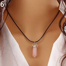 Quarz-Chakra-Anhänger-Halskette mit sechseckiger Spitze und