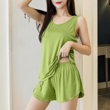 Dames nachtkleding set bestaande uit een mouwloze tanktop en short.
