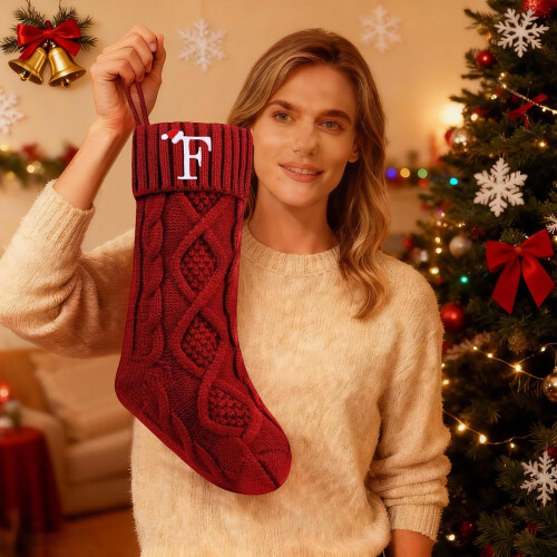 Gestrickter Weihnachtsschmuck mit 26 Buchstaben 2