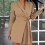 Lässiges, elegantes, einfarbiges Damenkleid mit langen Ärmeln und 1