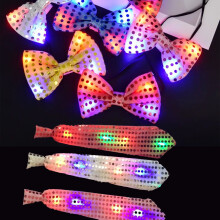 Ensemble de 6 nœuds papillon et cravates lumineux pour fêtes et festivals.