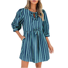 Naisten raidallinen, edestä solmittava babydoll-mekko, 3/4-hihainen