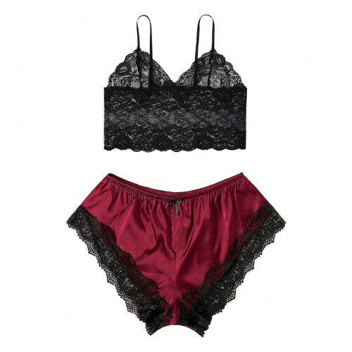 Plus size kvinders pyjamassæt med bralette og shorts med blondekant 1