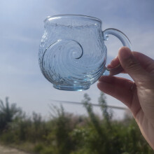 Glazen mok met zeegolfmotief, drinkbeker met oceaanthema (1 stuk)