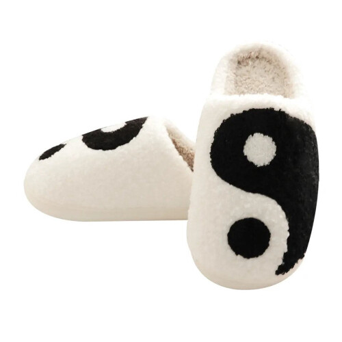 Pantofole da donna morbide e sorridenti, stile retrò, calde e confortevoli, da infilare. 2