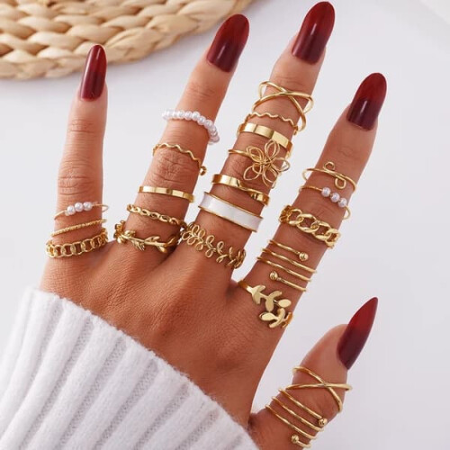 Gold Rings Set Smooth and Patterned 21 Pieces 1