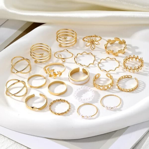 Gold Rings Set Smooth and Patterned 21 Pieces 2