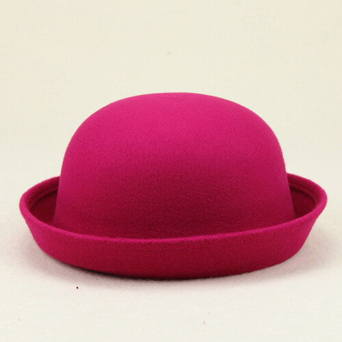 Dameull bowlerhatt med elegant opprullbar brem