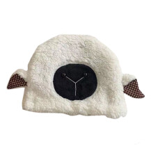 Gorro de pelúcia bege com orelhas de ovelha para meninas, macio e quentinho.