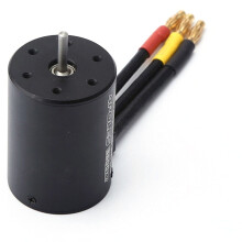 Motore brushless 4500KV per auto e barche radiocomandate in scala 1:8 e 1:10.