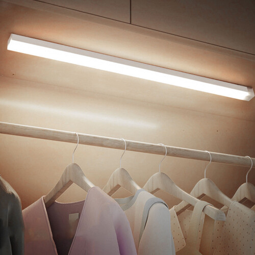 Lampe sous meuble rechargeable USB à intensité variable avec détecteur de mouvement