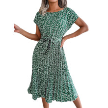 Damesjurk met bloemenprint, A-lijn model en elastische tailleband.