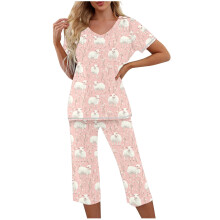 Lässiges Damen-Schlafanzugset mit Print, bestehend aus einem Oberteil mit V-Ausschnitt und einer Caprihose.