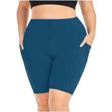Women's oversized yoga shorts with elastic waist and pockets
