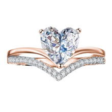 Love-shaped rhinestone ring for women size 5–11