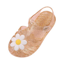 Sandaler för småbarnsflickor med fruktgeléfärger ihåliga