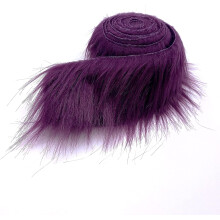 Luumunvärinen pörröinen mohair-tekoturkiskangasnauha 5 cm x 152 cm