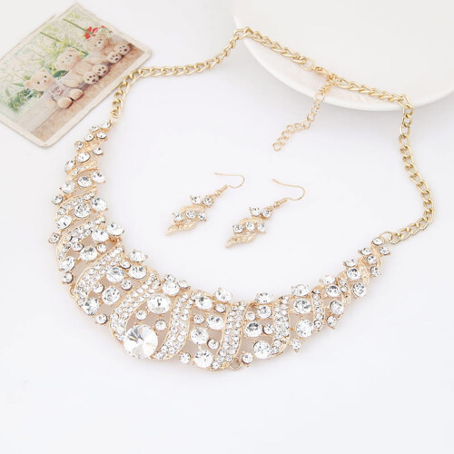 Conjunto feminino de colar e brincos com pingente espiral de strass 2
