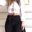 Damesbroek van effen zwart flared denim met elastische tailleband 5