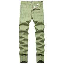 Pantalones de hombre elásticos a cuadros verdes de corte ajustado
