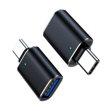 USB-C naar USB-A-adapter voor snelle gegevensoverdracht en opladen.