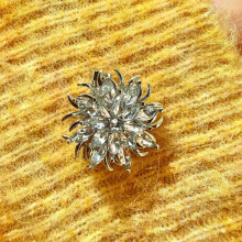 Broches florales y de copos de nieve, estilo natural, 3 piezas
