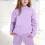 Conjunto infantil com moletom de manga comprida e calça. 2