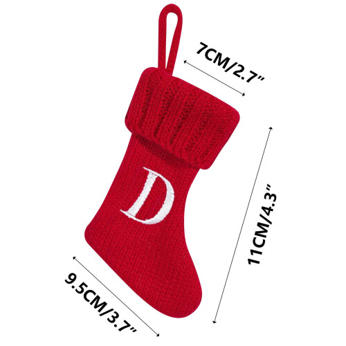 Rote Weihnachtsstrümpfe mit gestickten Initialen, 26 2