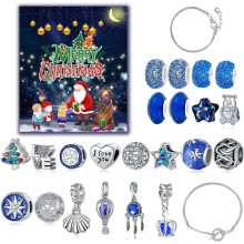 Adventskalender 2025 mit Cartoon-Charm-Armband und 22 Perlen