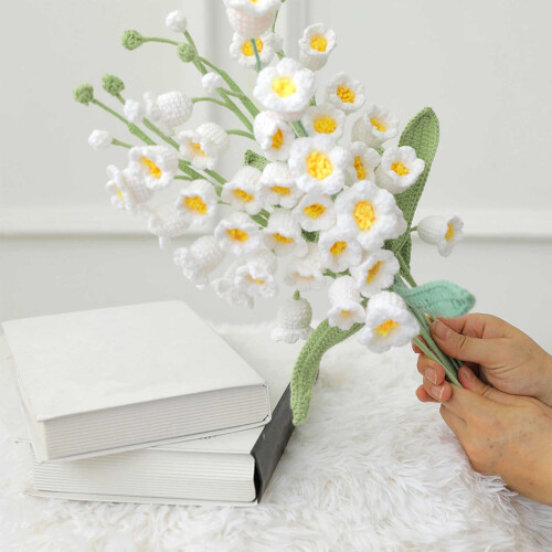 Virkad blomma Heminredning Gåva Vit ullbukett