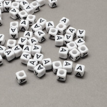 Acryl letterkralen wit zwart kubusvormig 200 stuks 6x6x6mm