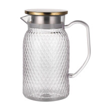 Pichet à eau froide, à jus ou à boissons froides, transparent, avec couvercle en acier doré.