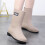 Botas de chuva femininas curtas impermeáveis de borracha até o tornozelo 7