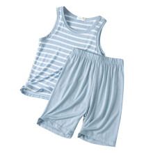 Kinderset met gestreept tanktopje en shortje, geschikt voor kinderen van 18-24 maanden.