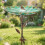 Vintage eiserne Gartenfütterungs- und Badestation mit 7