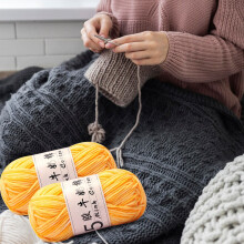 Melkkatoengaren, zacht en dik, 100 g, kleuren met kleurverloop.