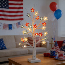 sapin artificiel lumineux en forme de cœur pour la Saint-Valentin