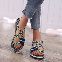Grüne, gewebte Gladiator-Zehentrenner-Sandalen für Damen