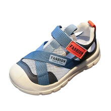 Zapatillas de tenis para niños, color blanco y azul marino, para edades de 4,5 a 5 años.
