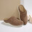 Sapatos femininos marrons confortáveis com biqueira acolchoada e sola grossa. 7