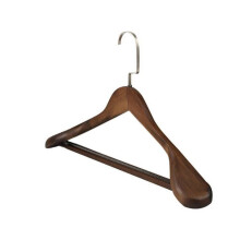 Cintres en bois robustes Ă larges bretelles (lot de 12)