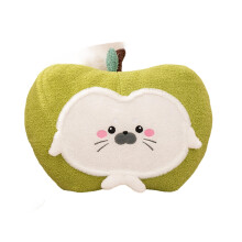 Cojín decorativo con estampado de manzanas y estampado de leopardo.