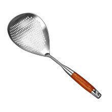 Cuchara ranurada Lyveit de acero inoxidable de 16 pulgadas.