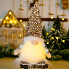 Weihnachtswichtel-Ornament mit Lichtern, goldfarben, 30 cm