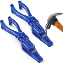 Nageltang van kunststof met 11 gaten.